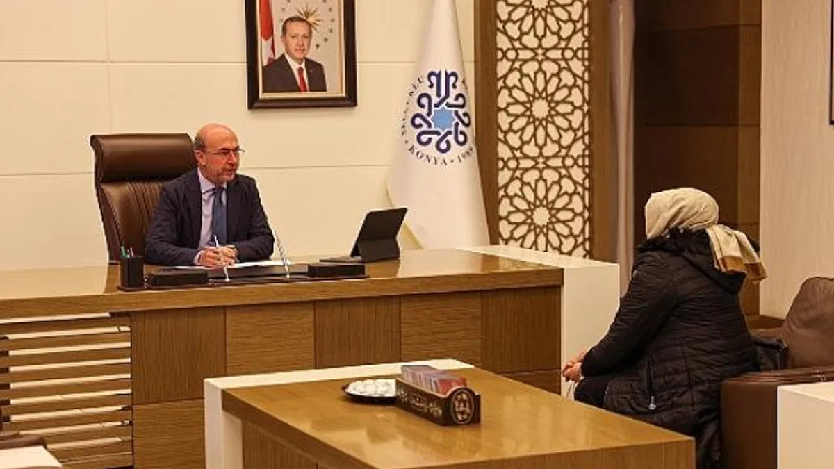 Selçuklu Belediye Başkanı Ahmet Pekyatırmacı, Selçuklu Belediyesi'nin önemli bir geleneği olan "Halk Günü Buluşmaları" kapsamında vatandaşları misafir etti