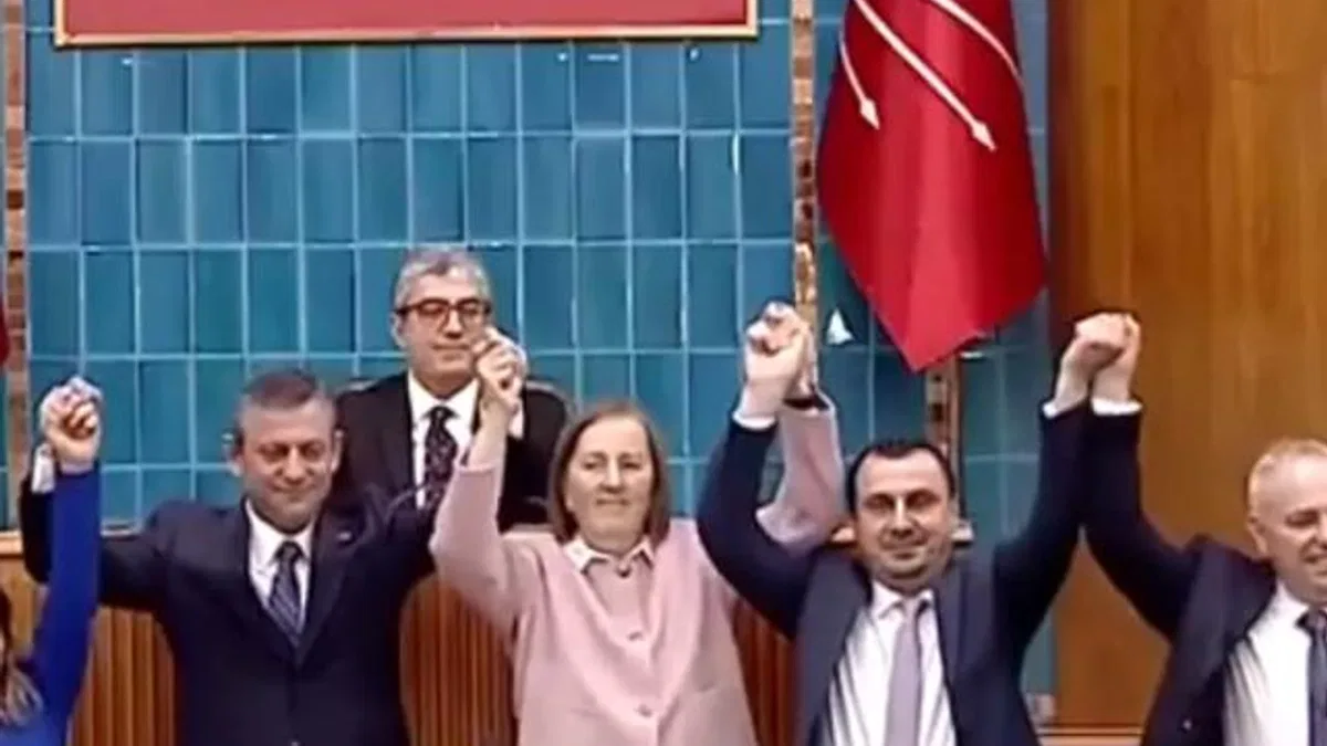 Eski Bakan Milletvekili Kavaf CHP'ye katıldı