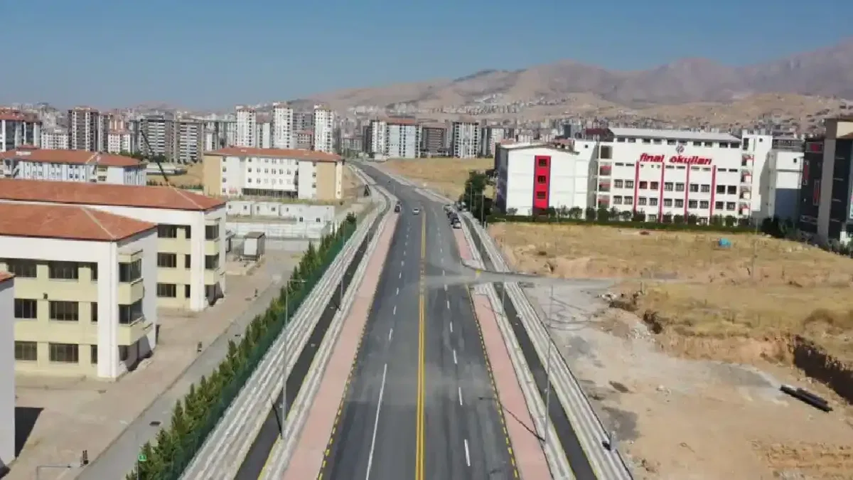 Malatya'da o caddenin genişliği 30 metreye çıkarıldı