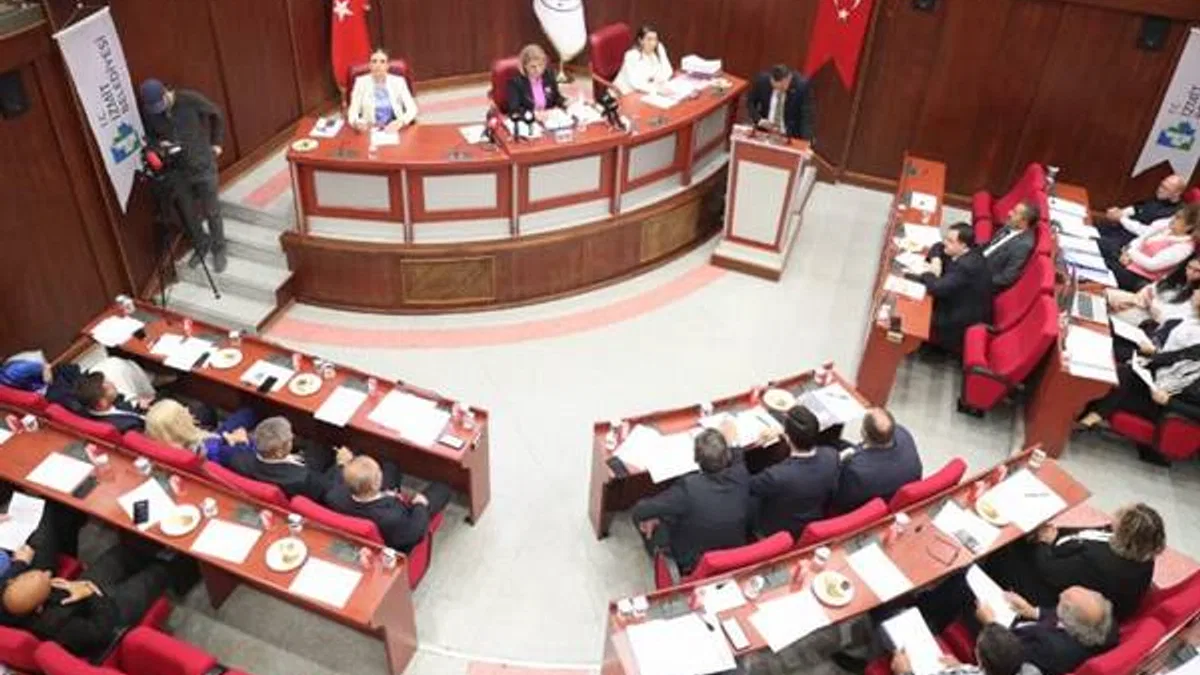 İzmit'te 'mezarlık yeri' algısına 'dini tesis satışı' göndermesi