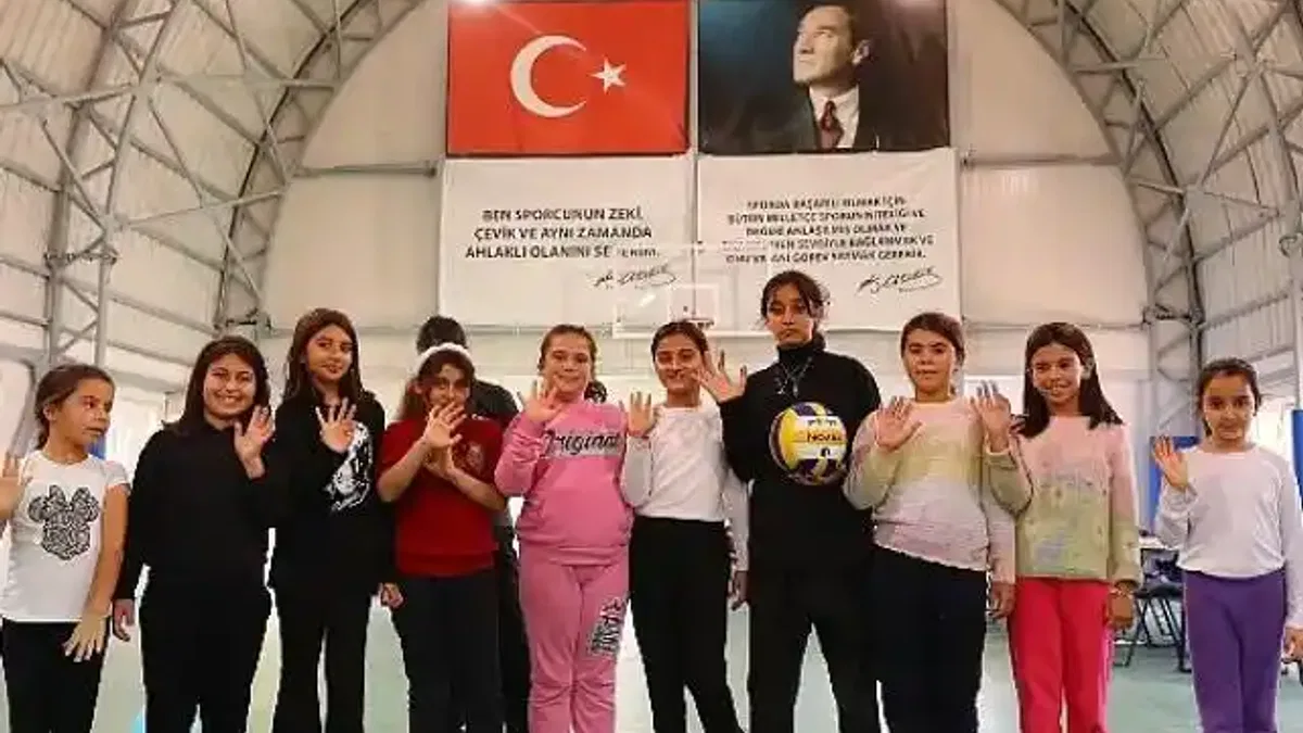Öğrenciler ara tatillerinde Bilim Köyü'nde eğlenerek öğreniyor