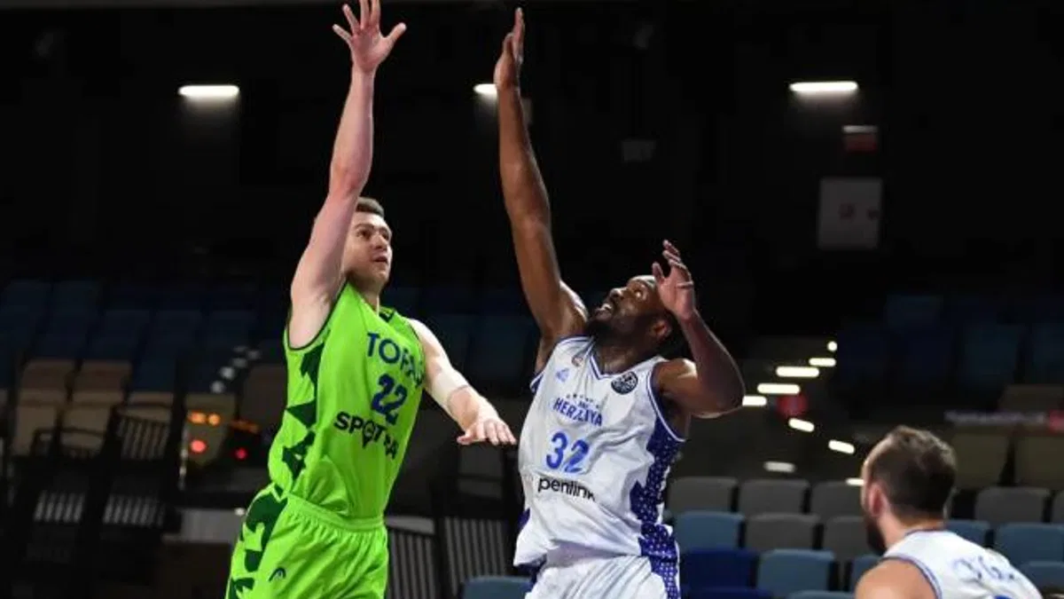 TOFAŞ Basketbol Şampiyonlar Ligi’nde İtalya deplasmanında