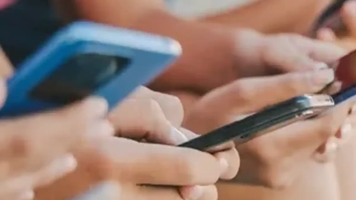 "Dijital Obezite" uyarısı! Fazla içerik tüketimi beyni yoruyor