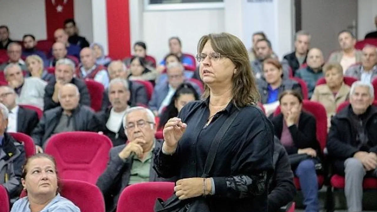Başkan Önal, depremzedelerle bir araya geldi