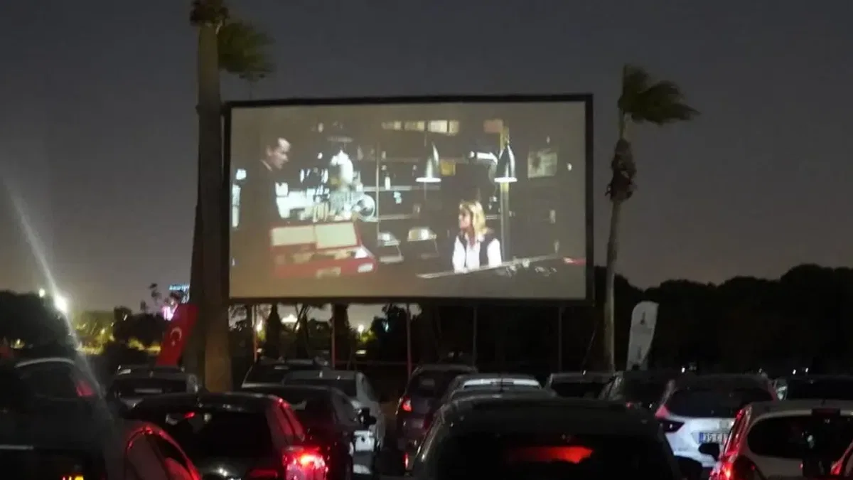 Yeniden Sinematek Arabada Film Keyfi ile nostalji rüzgarı