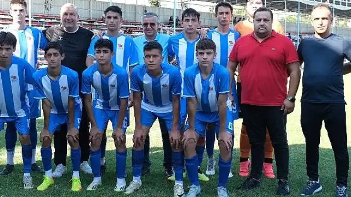 Kemer Belediye Merkez Spor evinde dolu dizgin