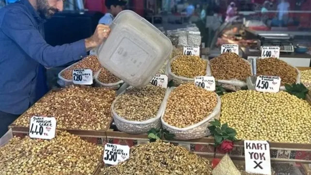 Kuruyemiş fiyatları cep yakıyor