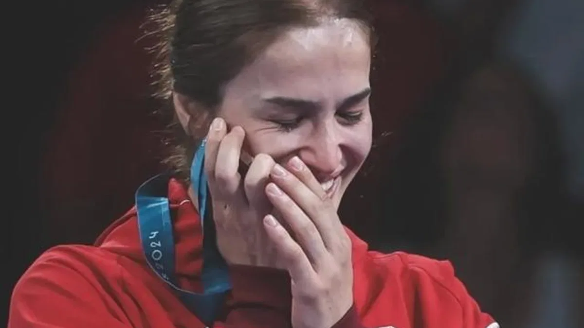 Paris 2024’teki ilk güreş madalyamızı Buse Tosun Çavuşoğlu kazandı