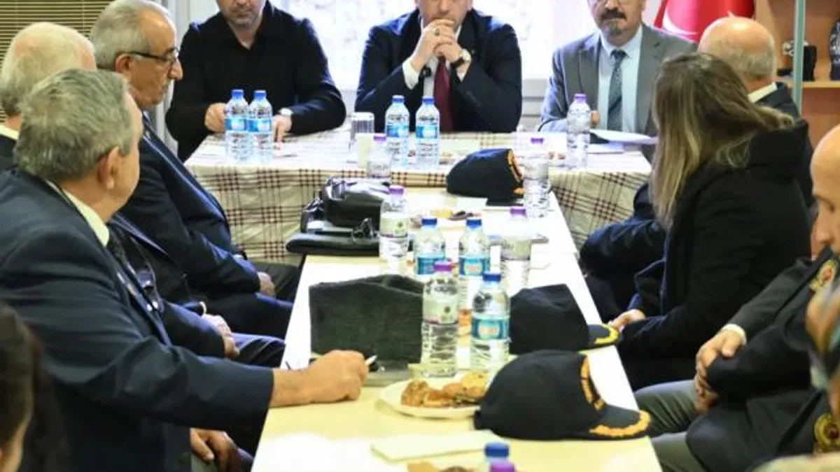 İzmir Bornova'da sivil toplumla el ele
