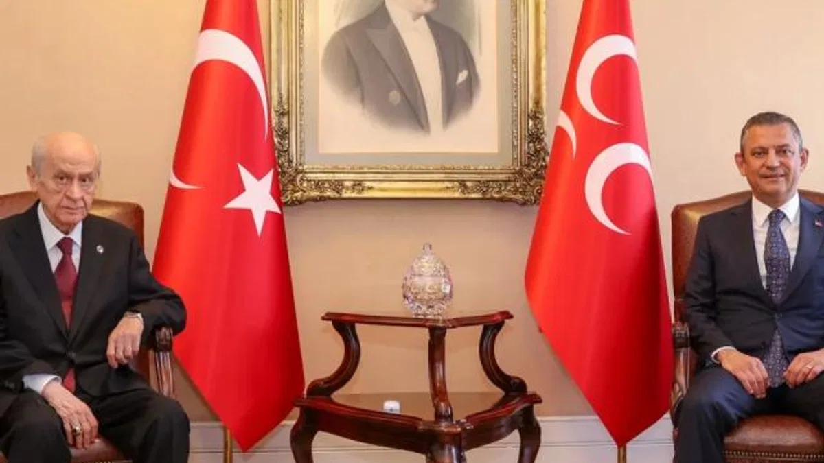 Bahçeli'den 'Özel' uyarı: Otur partinde!