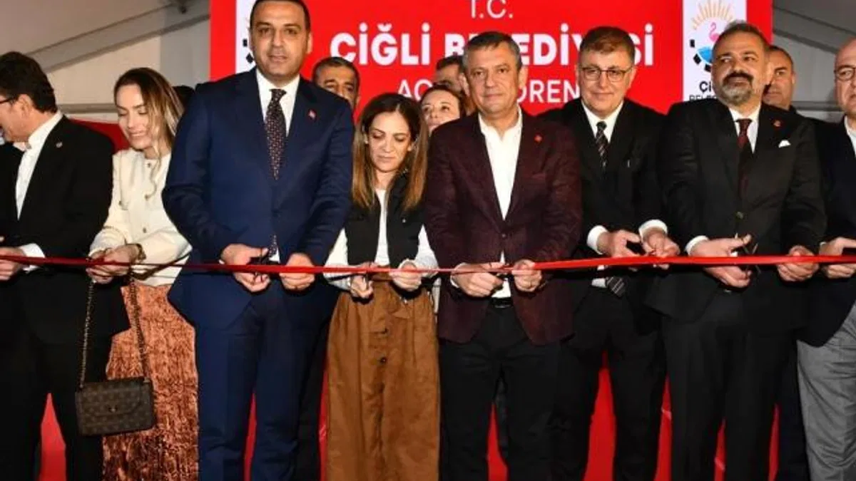 İzmir Çiğli'de iki yeni 'Özel' açılış