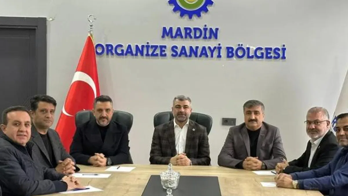 AK Partili Faruk Kılıç tekstilcileri dinledi