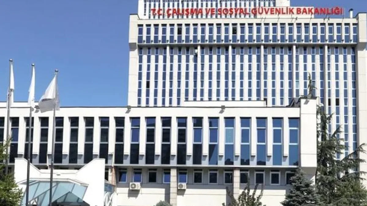 Çalışma ve Sosyal Güvenlik'e 100 iş müfetişi alınacak