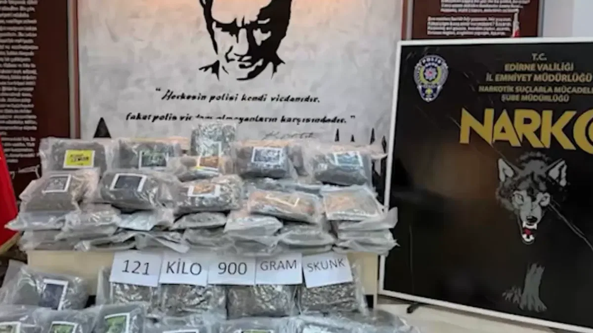 71 ilde uyuşturucu operasyonu! 2,3 ton uyuşturucu ve 4 milyon hap ele geçirildi