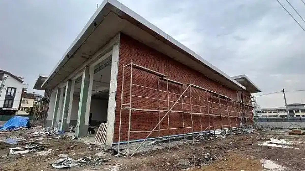 Kartepe İtfaiye binasında çalışmalar sürüyor