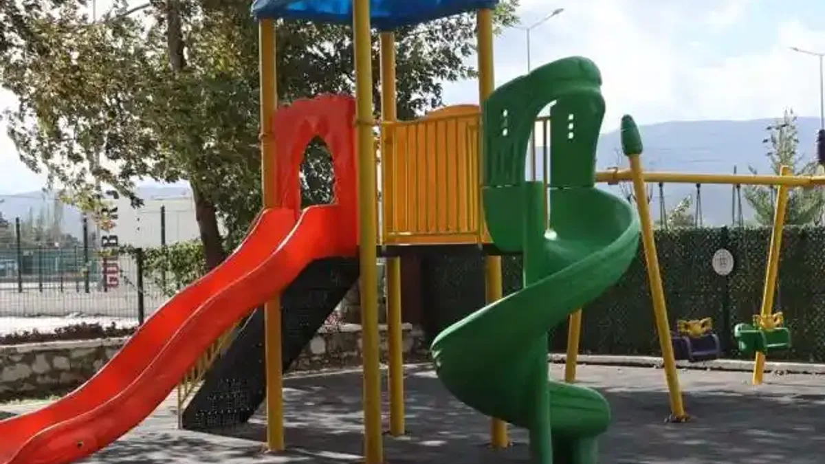 Muğla'da oyun alanı ve peyzaj donatısını güçlendiriyor