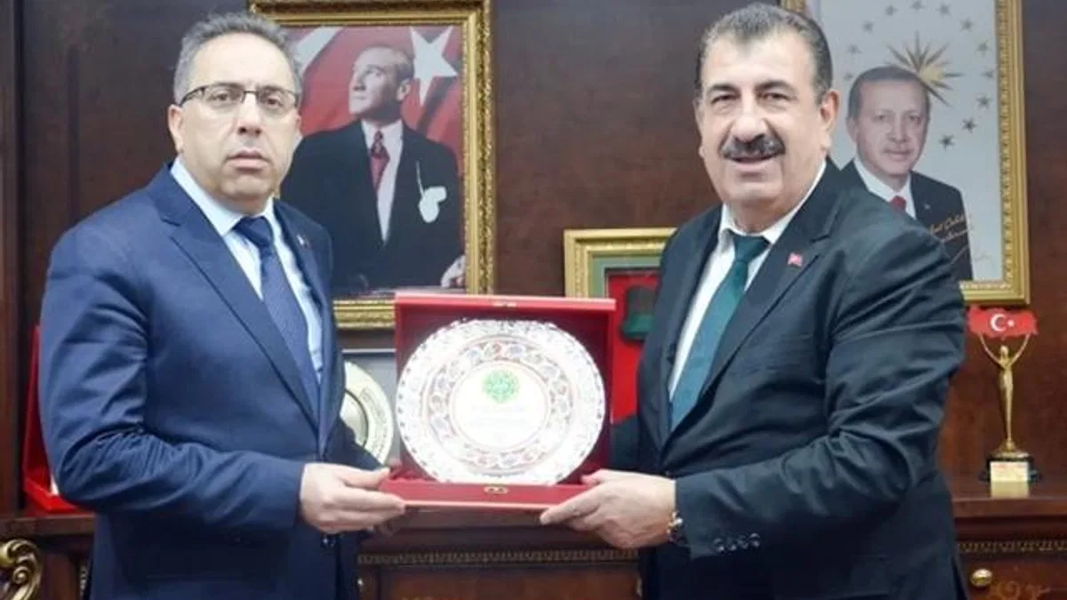 TÜDKİYEB'den Bakan Yardımcısı Gümen'e şükran plaketi