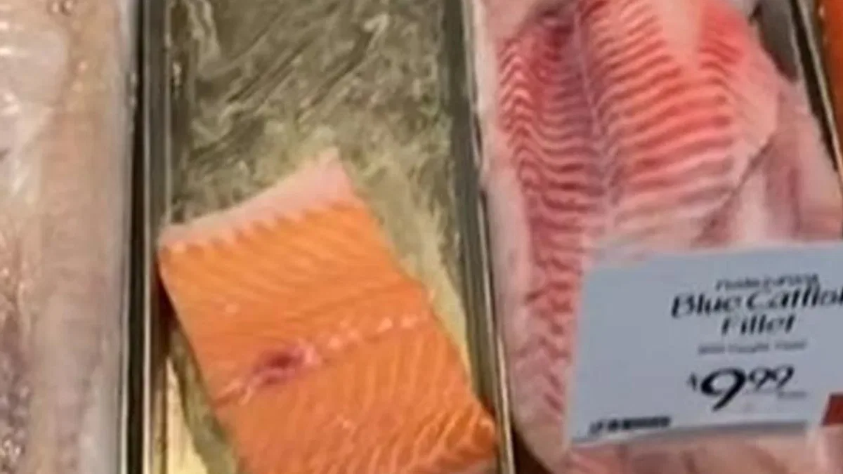 ABD'deki marketlerde 'boyalı' somon satışı artıyor!