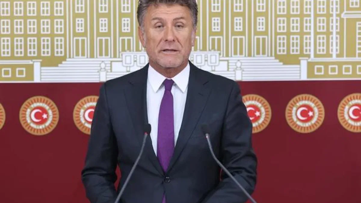 CHP’li Sarıbal: Çiftçi çöküşte, Saray enkazı örtüyor!
