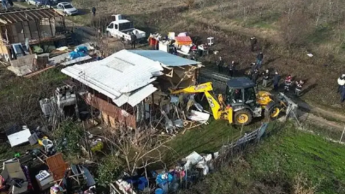 Kaçak Yapılar Bir Bir Ortadan Kaldırılıyor