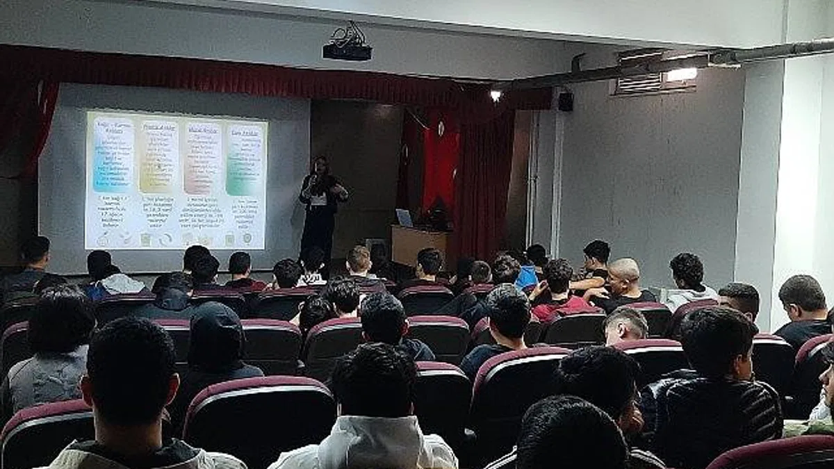 Bayrampaşa Belediyesi'nden öğrencilere geri dönüşüm eğitimi