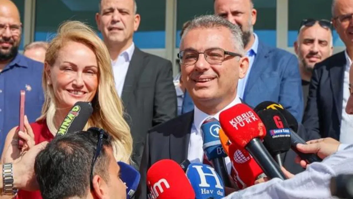 KKTC'nin 6. Cumhurbaşkanı mazbatasını aldı... Yemin töreni 24 Ekim'de