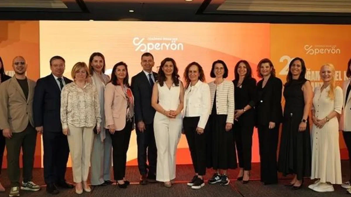 PERYÖN'de bayrak değişimi yaşandı