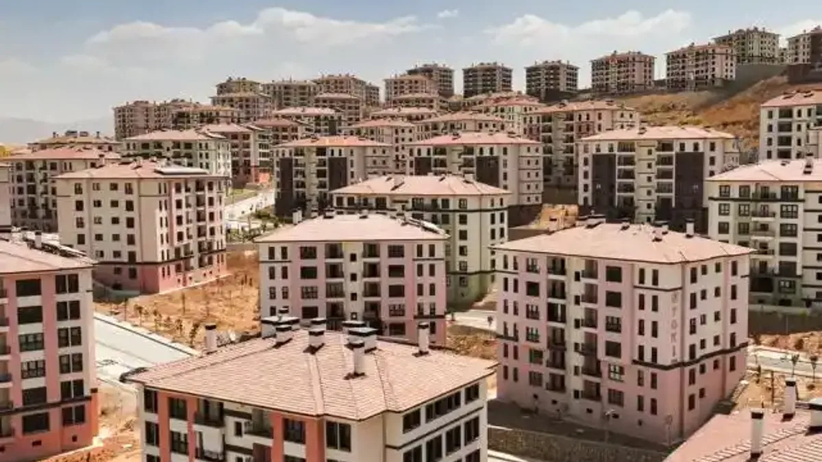 11 ilde mutlu sona az kaldı... Bakan Kurum il il konutlarda son durumu paylaştı