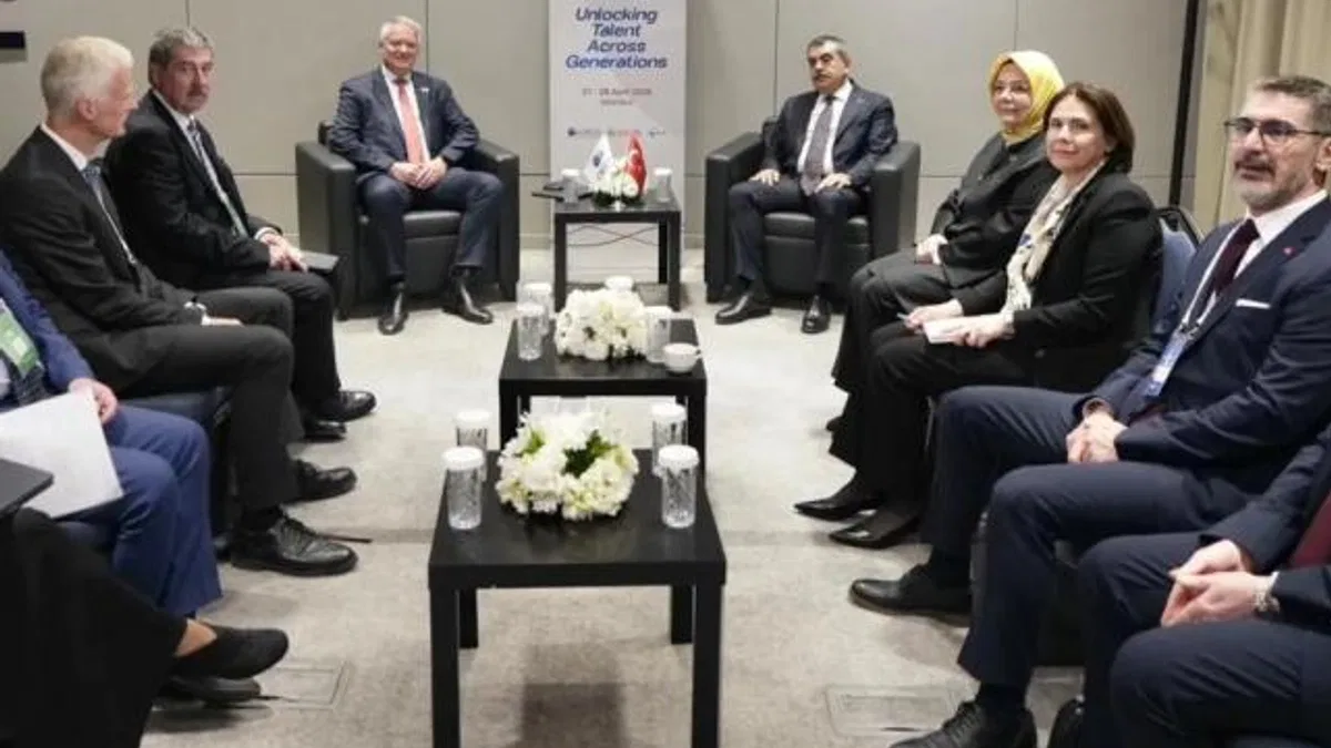 Bakan Tekin OECD Zirvesi’nde