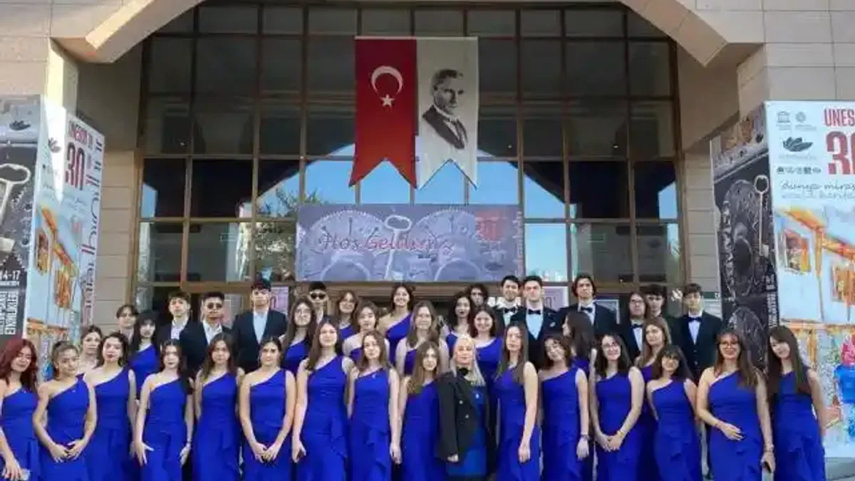 Manisa Büyükşehir Korosu, Korolar Maratonu’nda sahne aldı