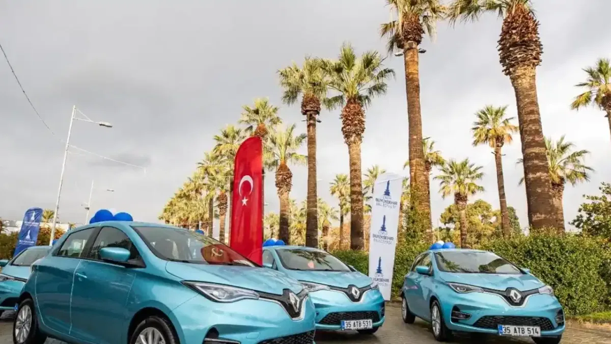 İzmir’in elektrikli araç filosuyla 25 milyon lira tasarruf