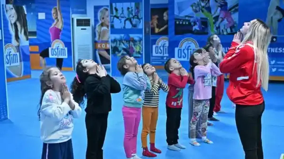 Antalya’da minikler sporla öğreniyor