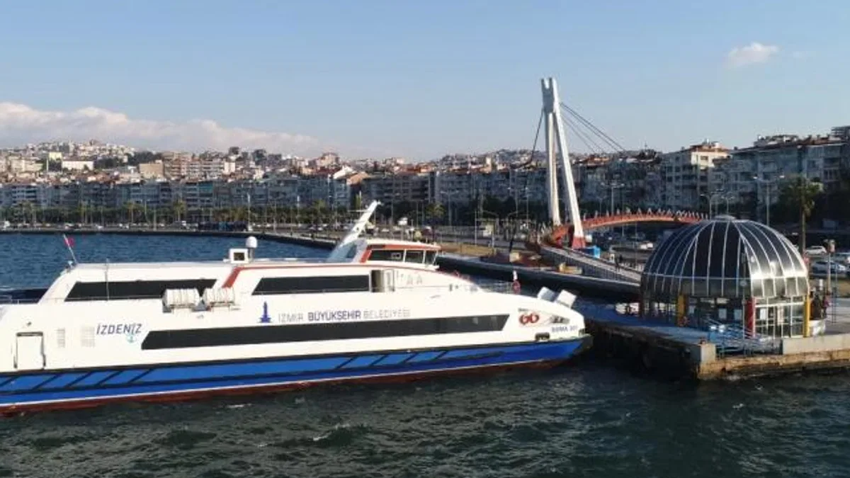 İzmir'de Göztepe ve Karantina iskeleleri yeniden devrede