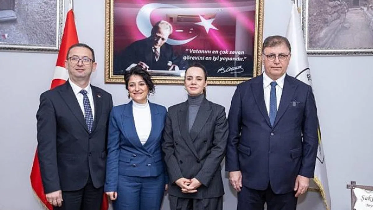 Tugay: İzmir'in tüm ilçelerini dengeli ve adil şekilde hizmetle buluşturacağız