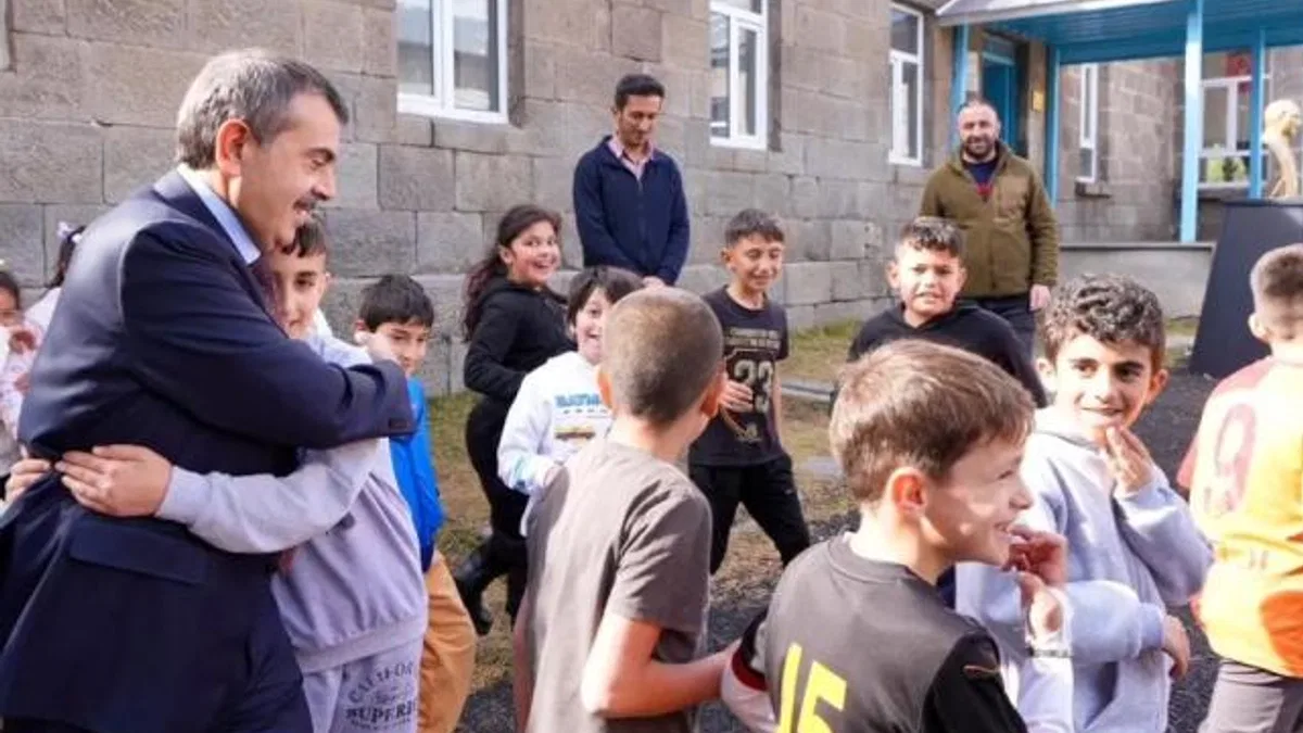 Milyonlarca öğrenci için tatil başlıyor... Bakan Tekin'den karne mesajı