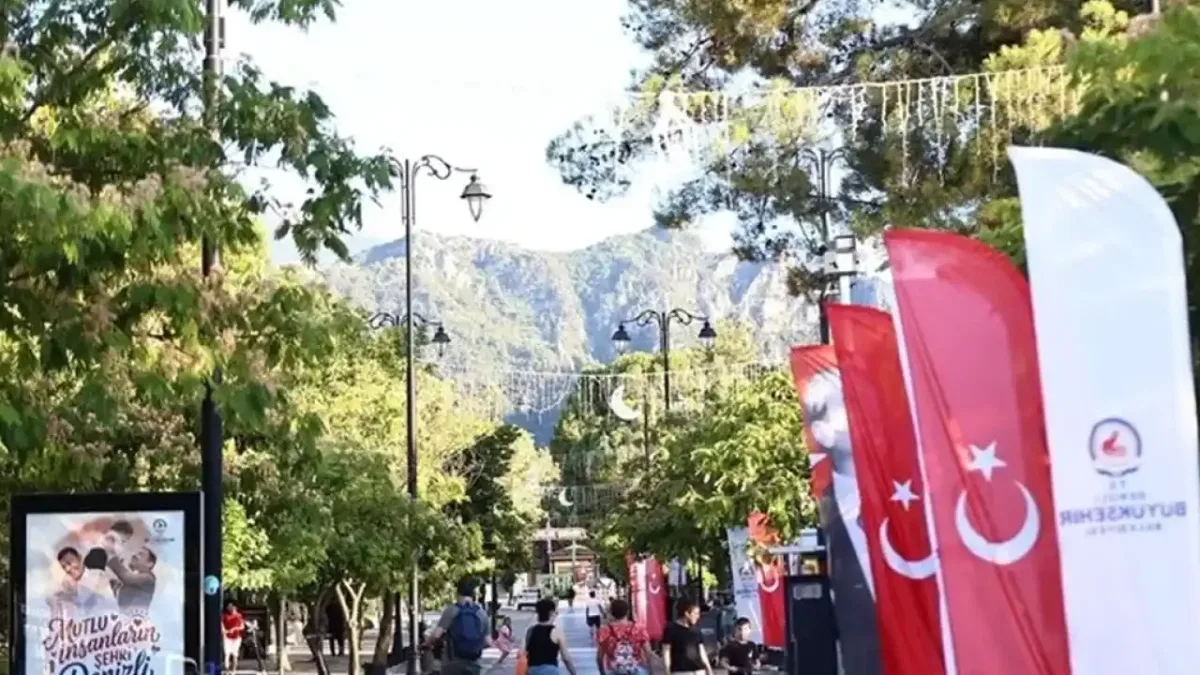 Denizli Çamlık Bulvarı'nda keyifli pazar