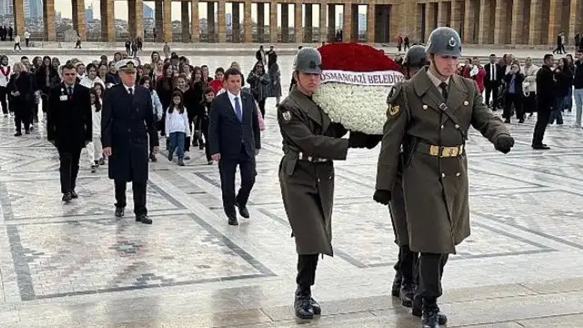 Başkan Aydın, Osmangazili çocuklar ile Ata'nın huzurunda