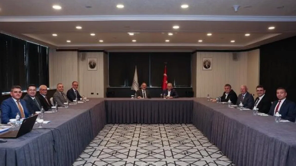 Başkan Büyükkılıç’tan Bakan Özhaseki’ye ziyaret