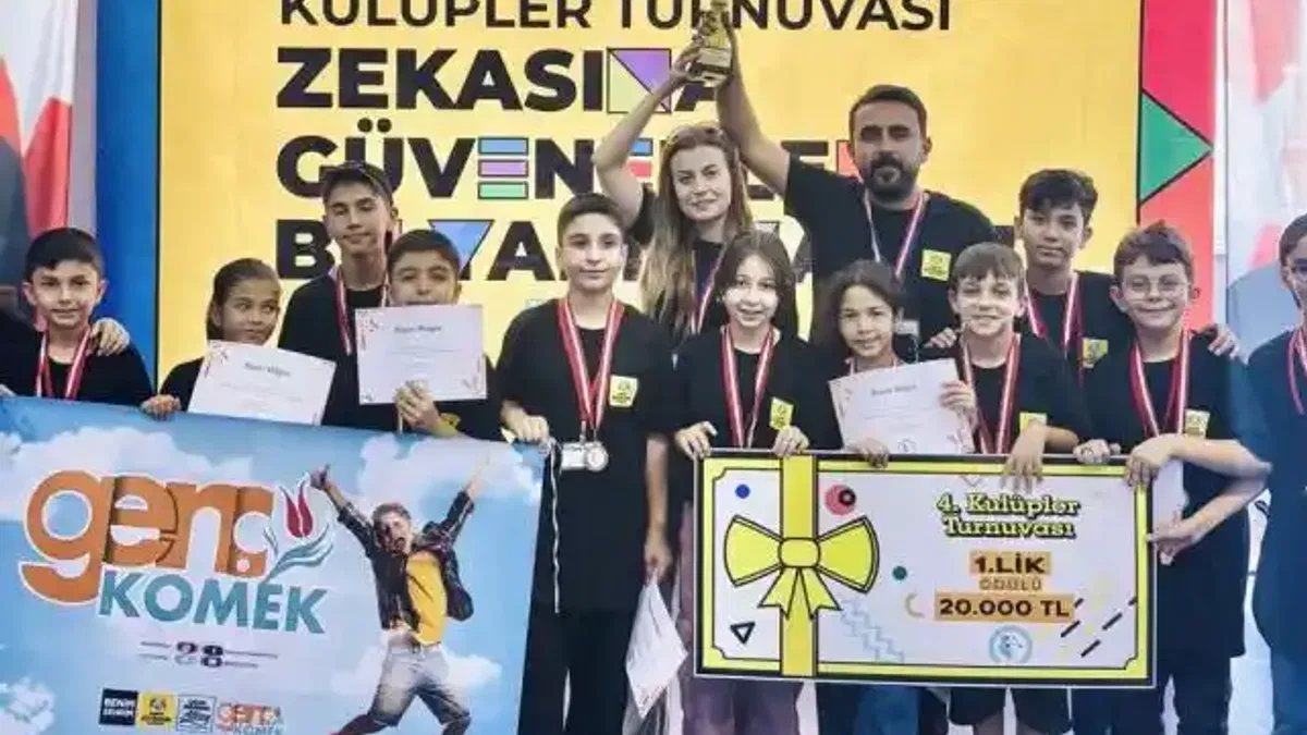 Genç KOMEK öğrencilerinden zeka arenasında büyük zafer
