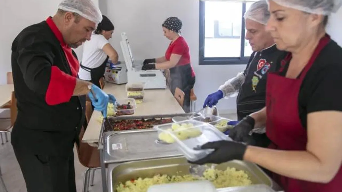 İzmir Güzelbahçe'den dayanışma örneği