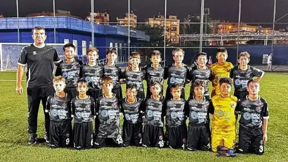 U12 Fırtına gibi esti