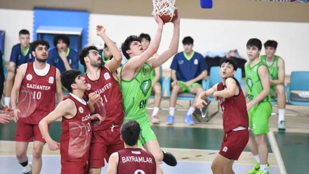 Basketbol Gençler'de TOFAŞ'tan evinde galibiyet