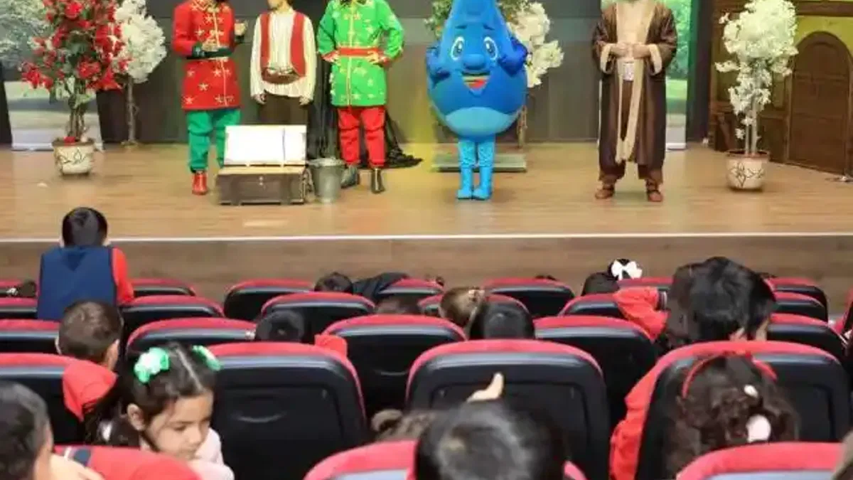 Konya Karatay'da öğrencilere tiyatro etkinliği