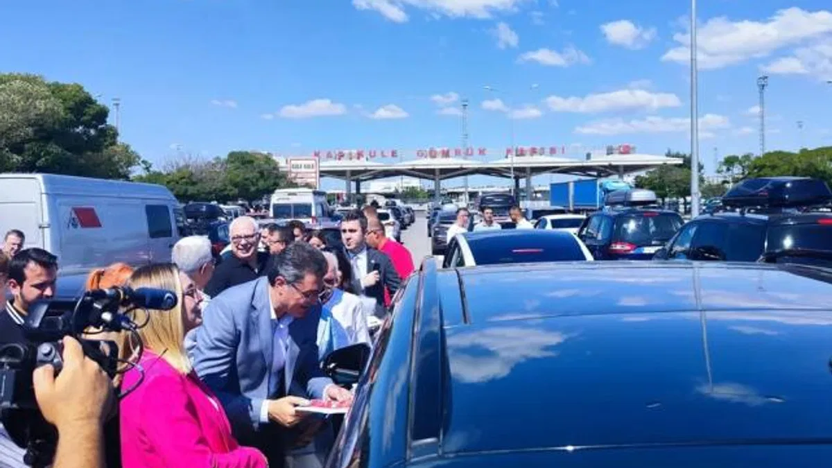Kapıkule’de “Sıla Yolu” Projesi kapsamında gurbetçiler karşılandı
