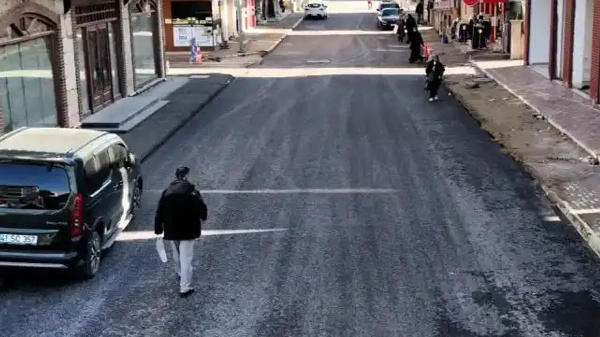 Kocaeli Büyükşehir’den Kartepe’de yol yenileme çalışması