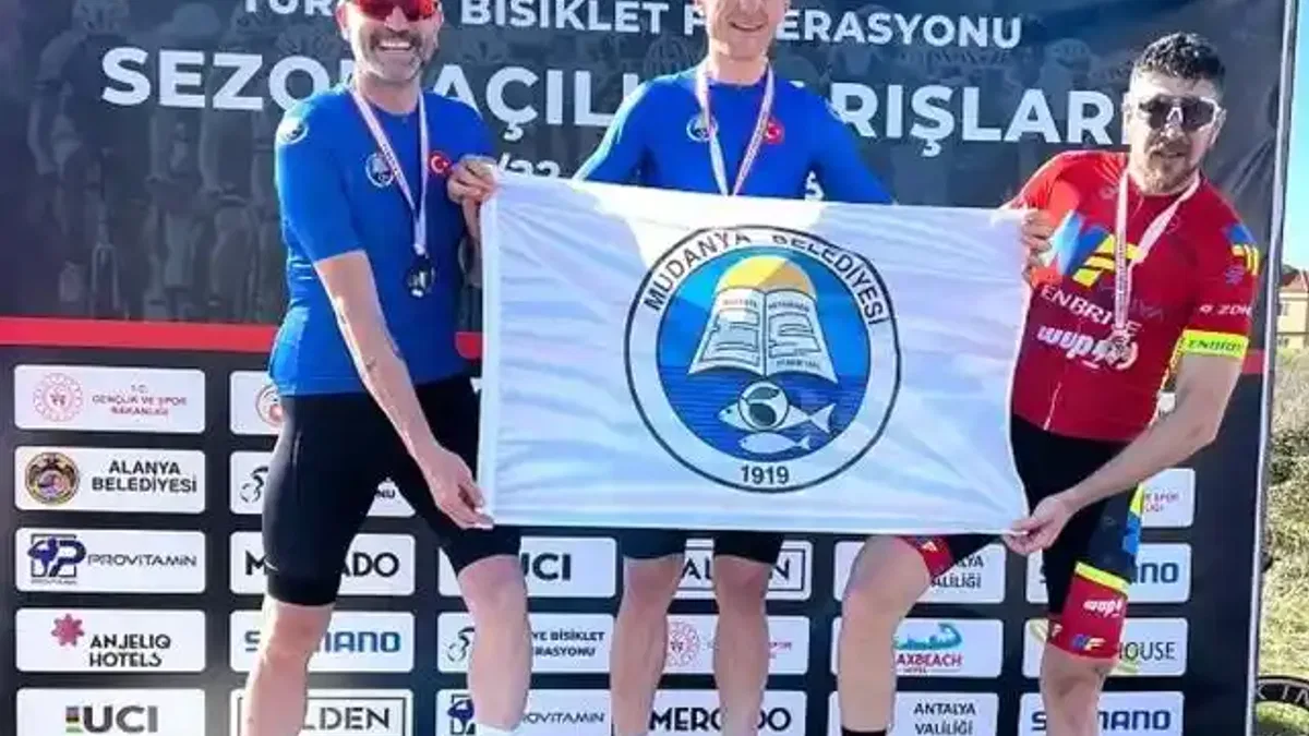Mudanyalı bisikletçilerden 3 günde 4 madalya