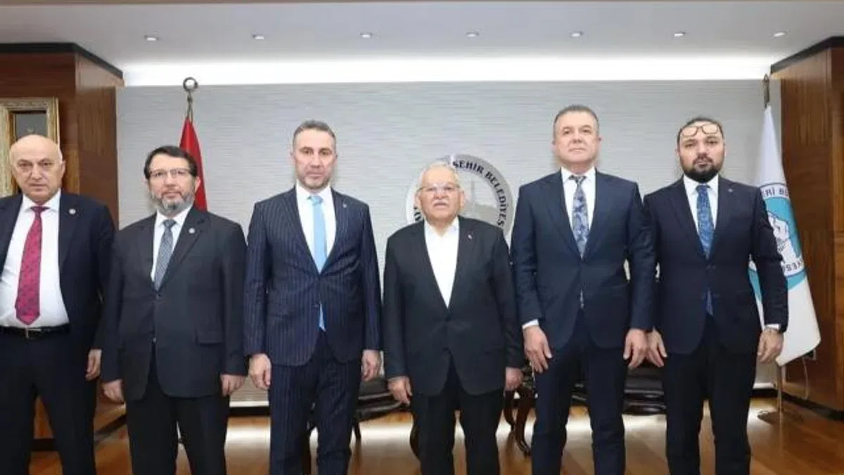 Memduh Büyükkılıç'tan 'birlik' mesajları