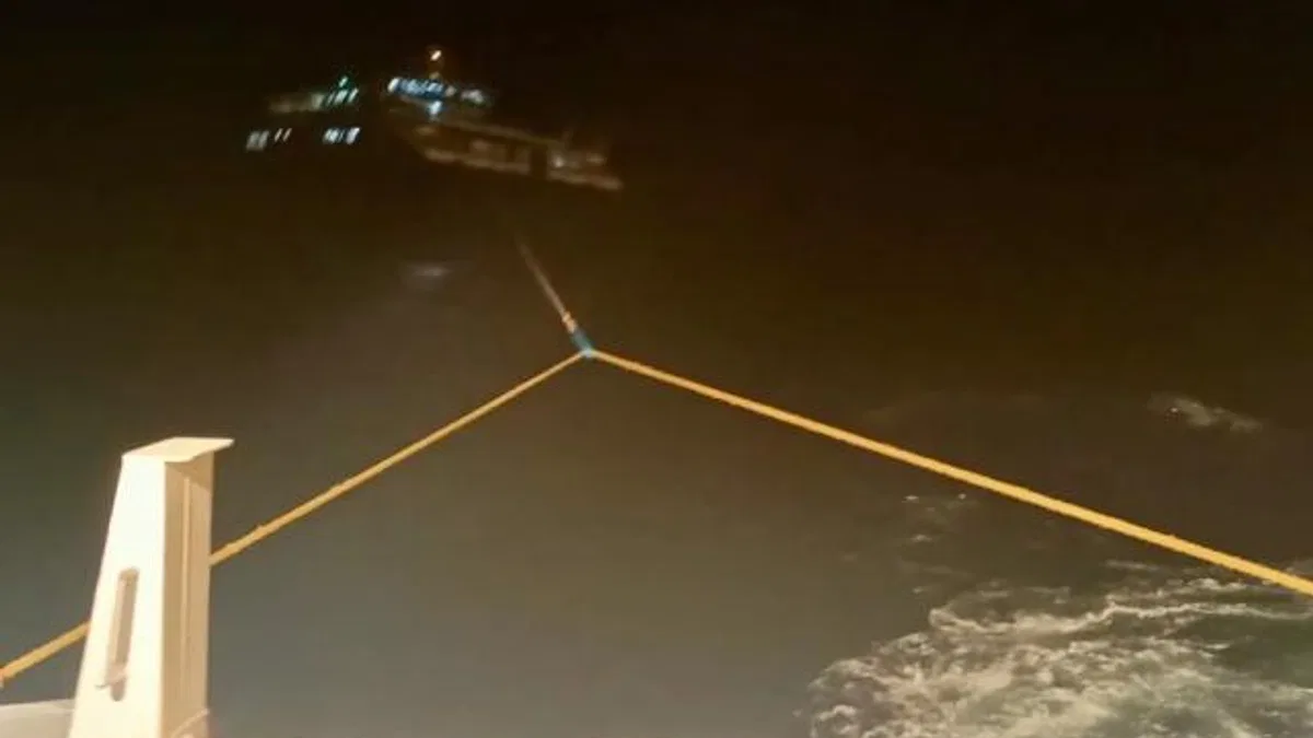 Fethiye açıklarında arızalanan tekne kurtarıldı