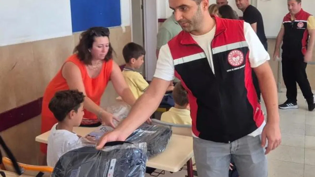 İzmir'de kırsal öğrencilere 'Tarım'dan eğitim desteği