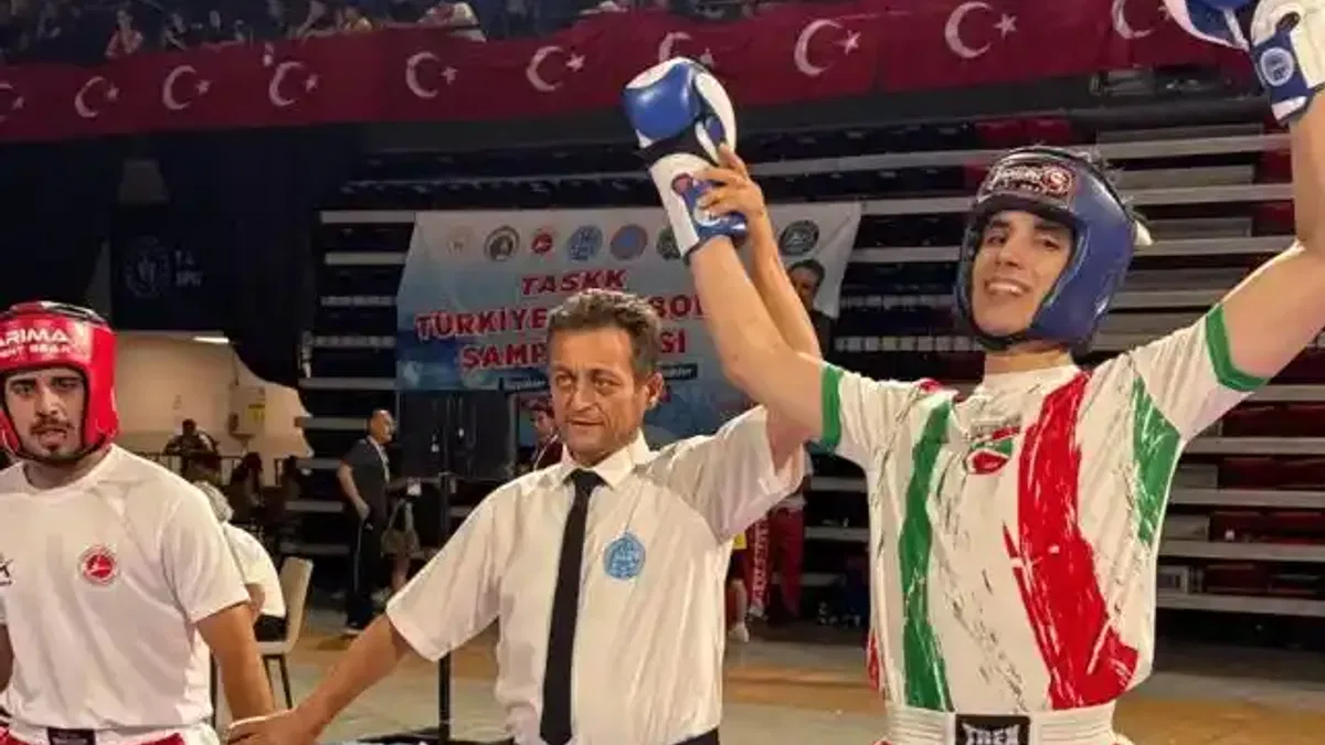 İzmir Bostanlısporlu Sarp Erbaş’tan büyük başarı